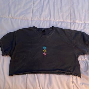 crop graphic tee